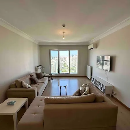 شقة في مجمع راقي ومركزي 104 In An Upscale And Complex *