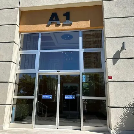 شقة في مجمع راقي ومركزي 104 In An Upscale And Complex
