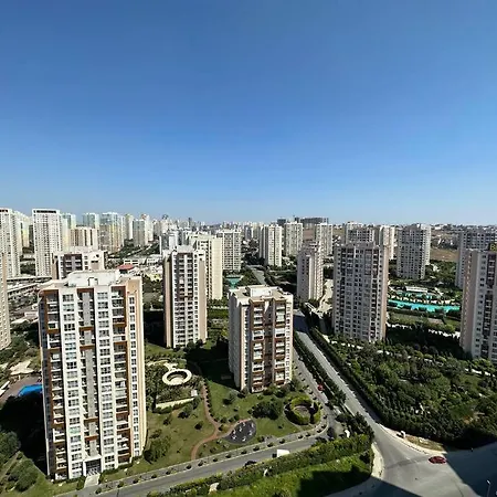 شقة في مجمع راقي ومركزي 104 In An Upscale And Complex *